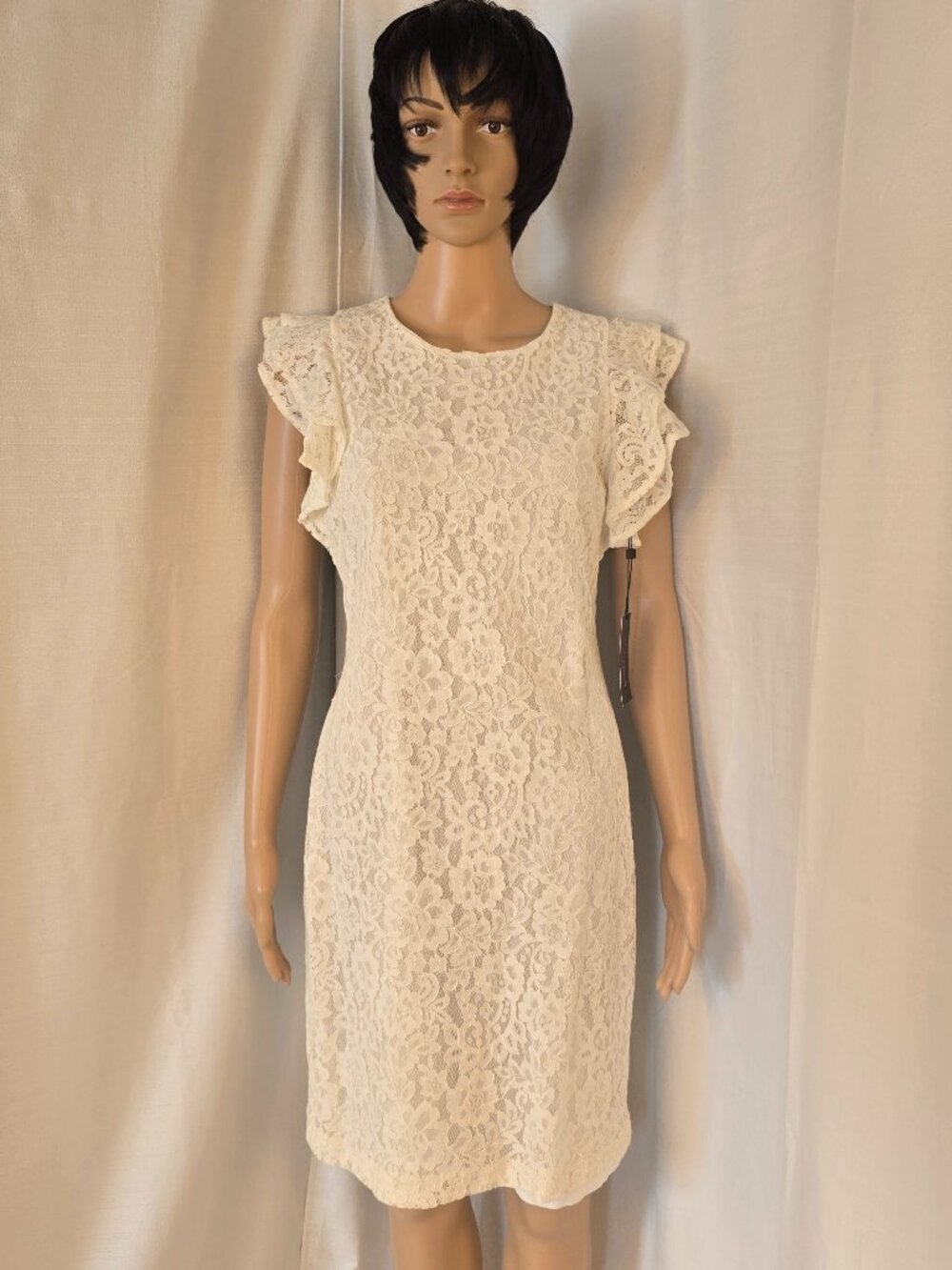 Tommy Hilfiger Cream Lace Dress with Cap Sleeves Size 6